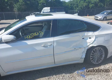 2016 Toyota Avalon Limited z USA, uszkodzony, nr VIN 4T1BK1EB2GU223495